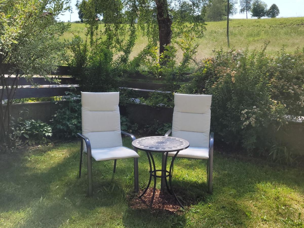 I24Rooms - Gaestezimmer Mit Eigenem Garten Legau Exterior photo