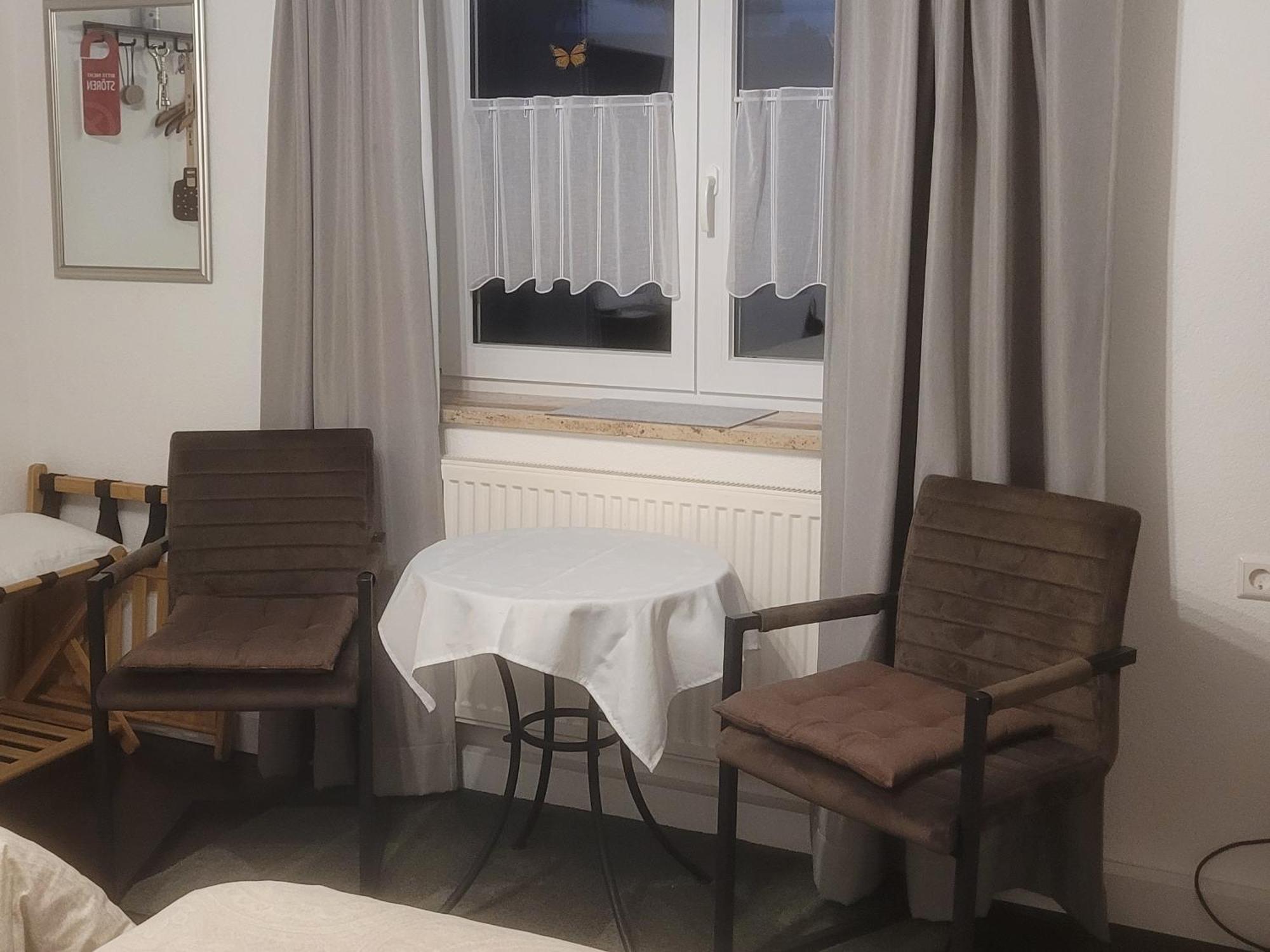 I24Rooms - Gaestezimmer Mit Eigenem Garten Legau Exterior photo